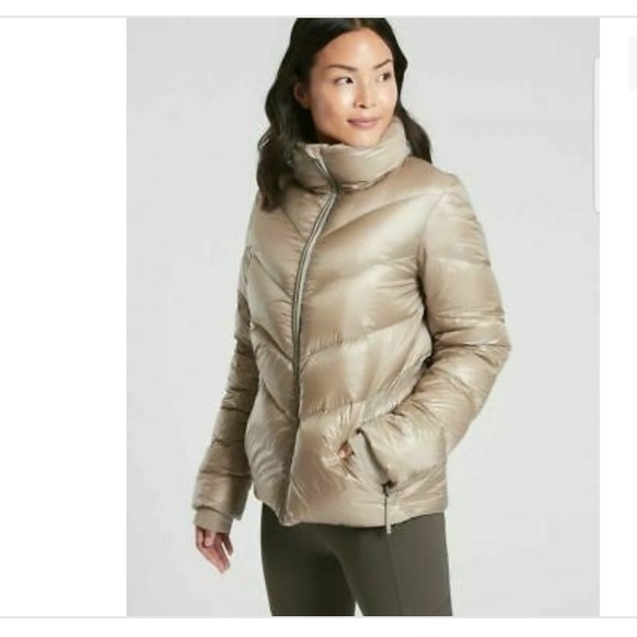 Athleta Jackets \u0026 Coats | Euc Athleta Lofty Down Jacket S | Color: Cream/White | Size: S | Kimberlybphoto's Closet